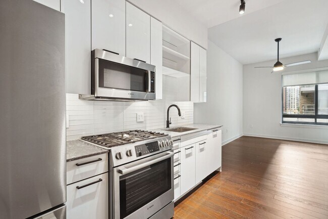 Foto del edificio - Luxury Apartment in Navy Yard with Parking...