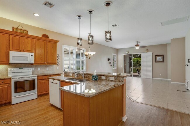 Building Photo - 9666 Casa Mar Cir