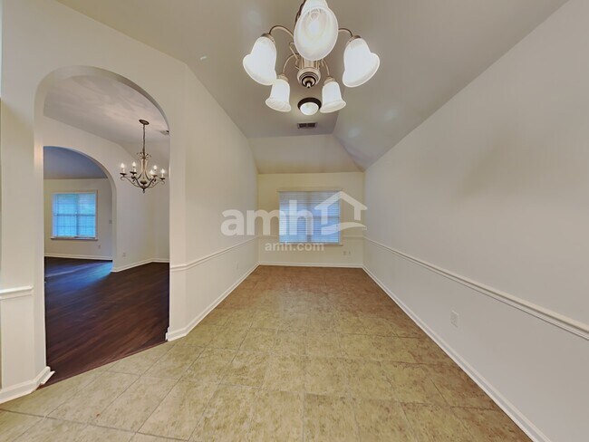 Foto del edificio - 1679 Farkleberry Dr