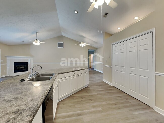 Foto del edificio - 209 Jones Rd