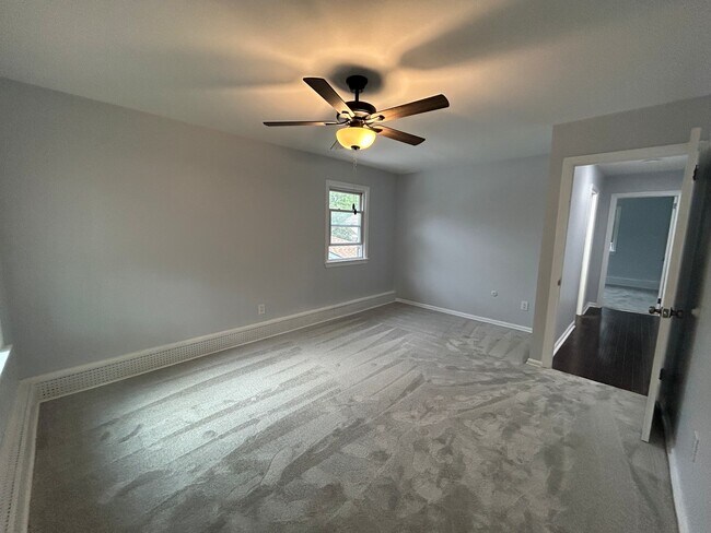 Primary Bedroom - 600 Ashwood Ave