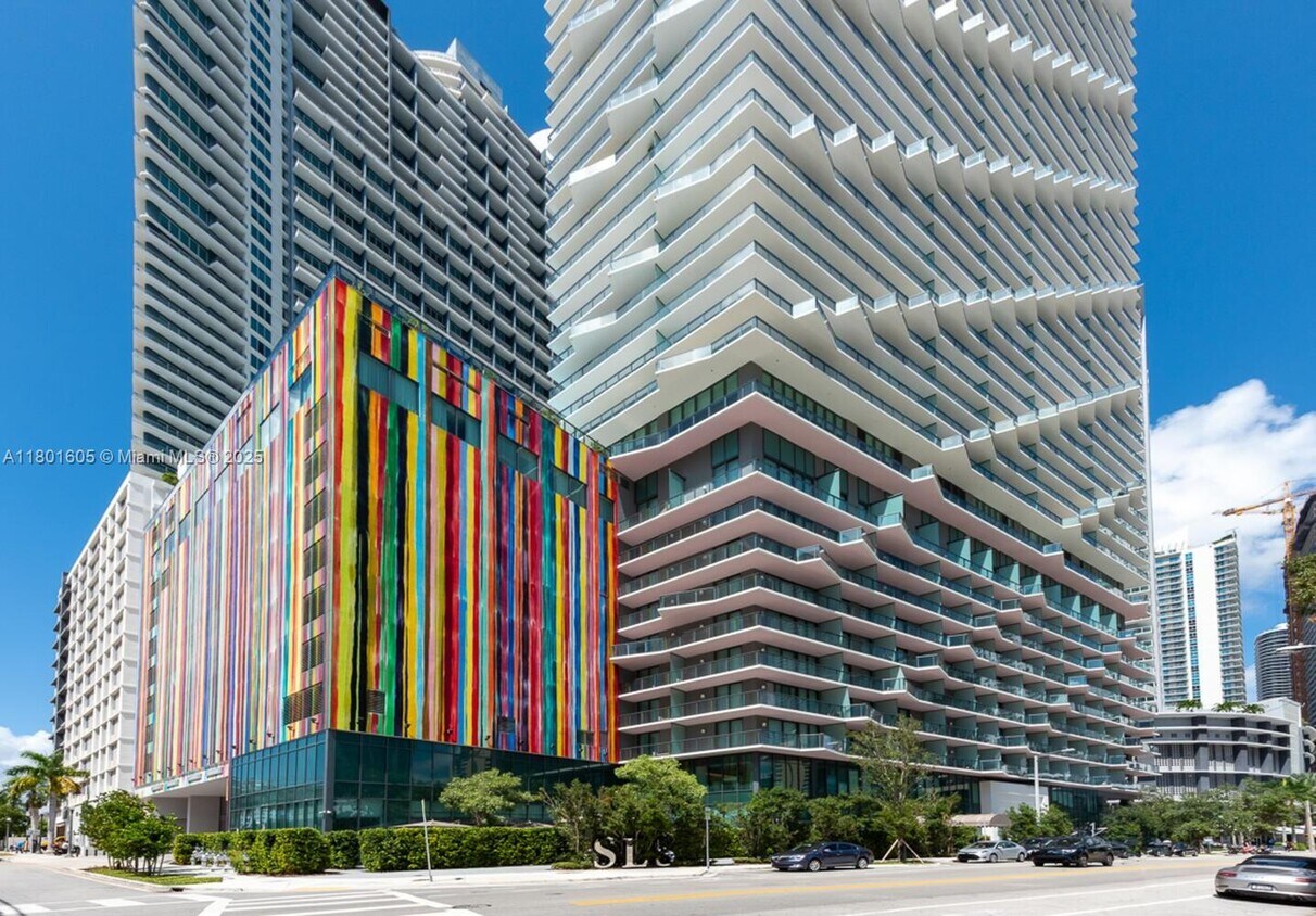 Foto principal - 1300 S Miami Ave