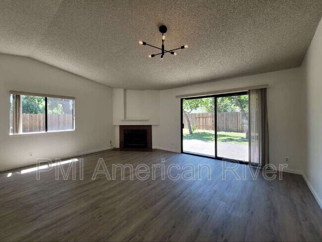 Building Photo - 7396 Marani Way