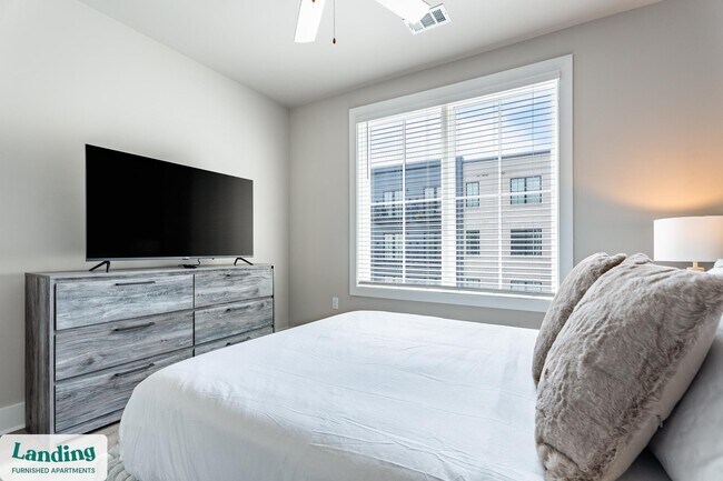 Building Photo - 300 E Broad St