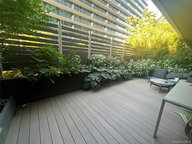 Building Photo - 131-03 40th Rd