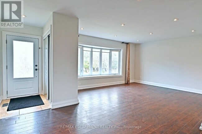 Building Photo - 2313 Fassel Ave