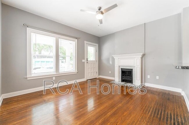 Foto del edificio - 613 E New York St