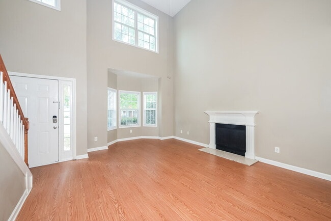Building Photo - 6593 Grand Hickory Dr