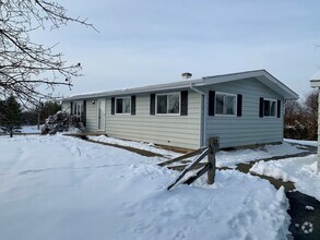 Building Photo - 14218 Charlotte Dr