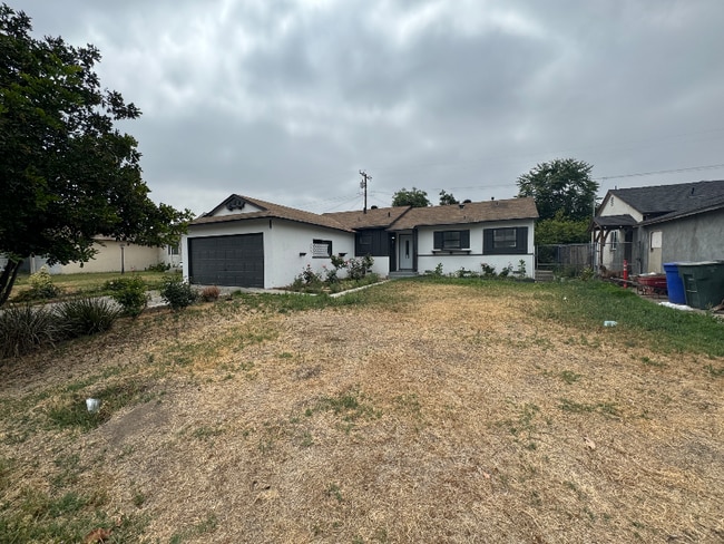 Building Photo - 2520 Kellogg Park Dr