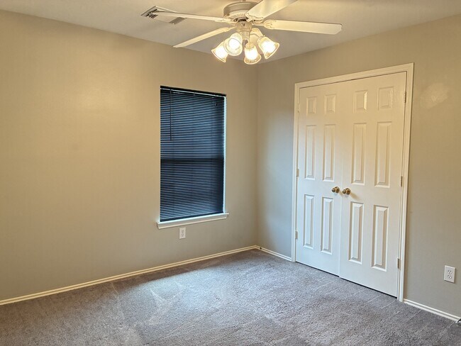Foto del edificio - 12402 Ravens Chase Ln