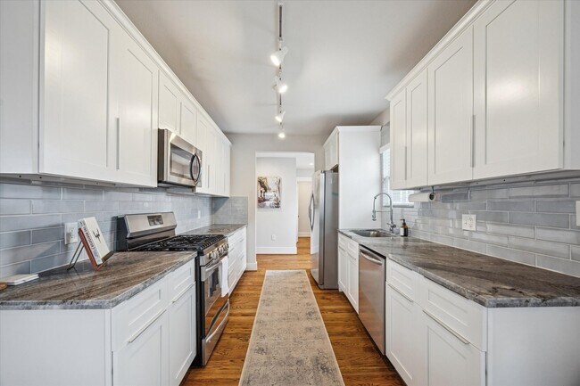 Building Photo - 4605 Fisk St