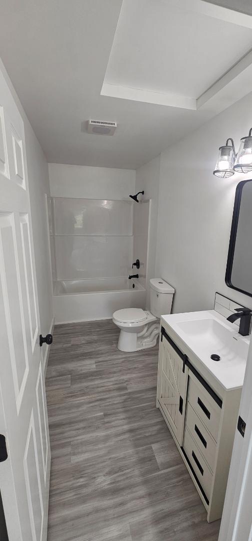 Building Photo - 1511 N Springfield St