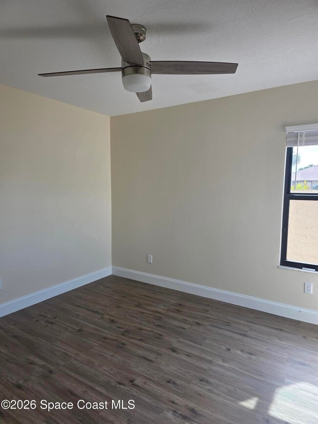 Foto del edificio - 1431 Sheafe Ave NE