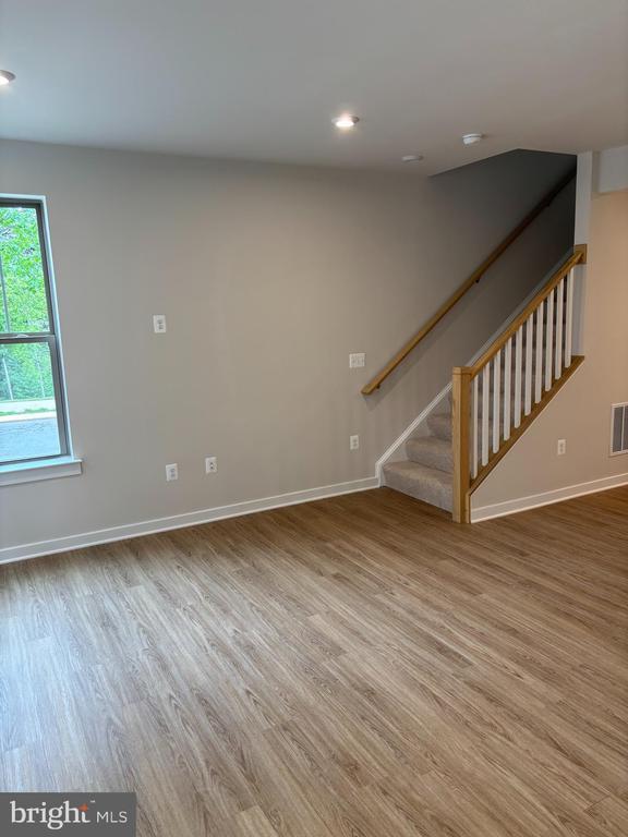 Foto del edificio - 1013B Mays Ln
