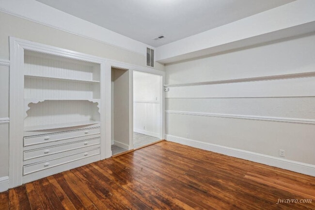 Building Photo - 629 Capp St