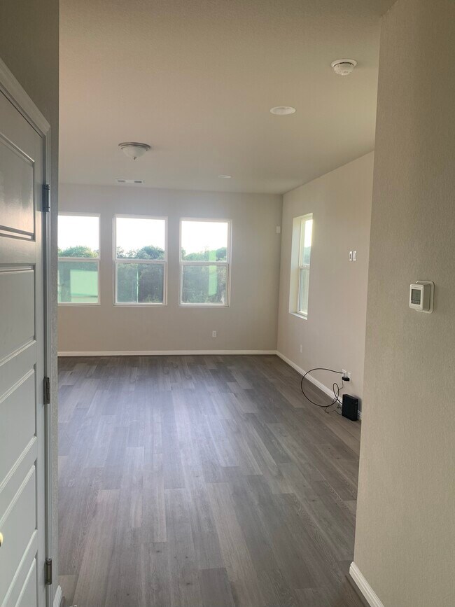 Foto del edificio - 113 Creek Plum Ct