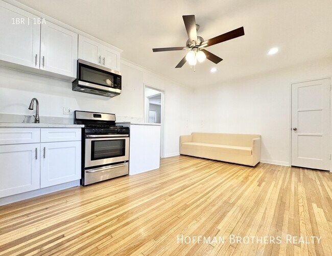 Building Photo - 1518 Laurel Canyon Blvd