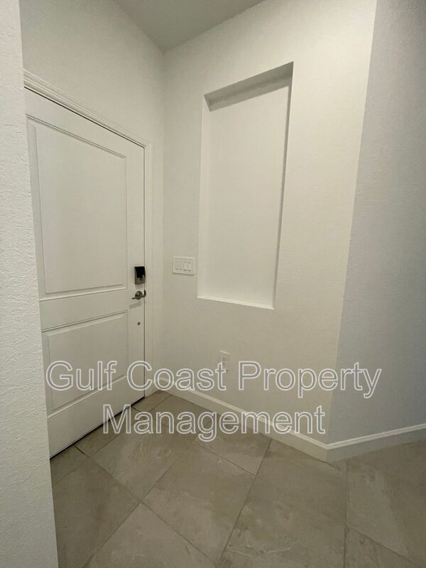 Building Photo - 8728 St Kitts Cir