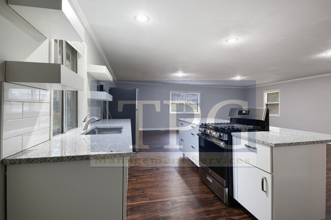 Building Photo - 9410 McKinley St