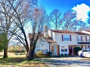 70 Riverchase Dr