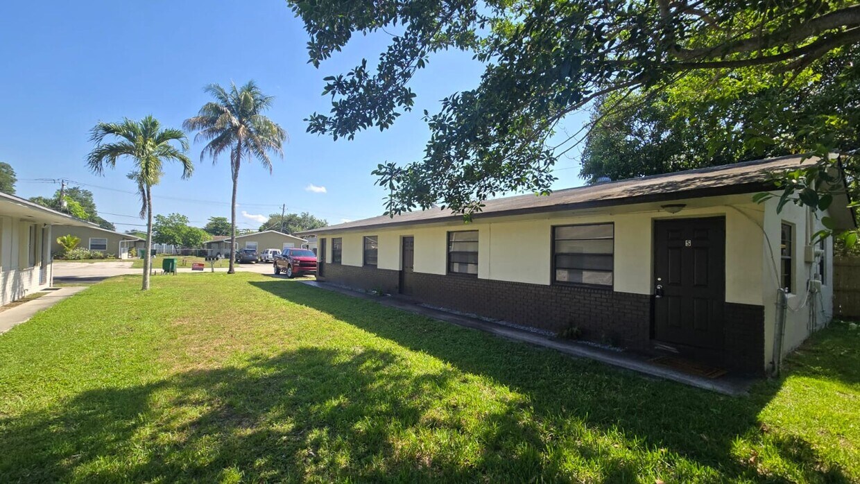 Foto principal - 6134 SW 40th Ct