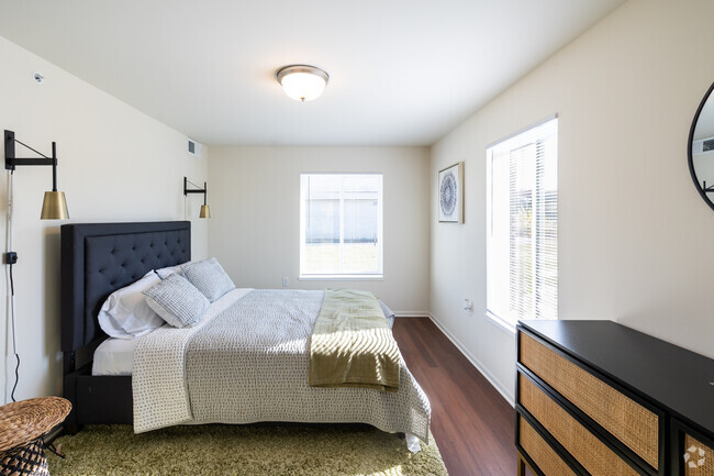 2BD, 2BA - 960SF - Master Bedroom B - Carr Apartments