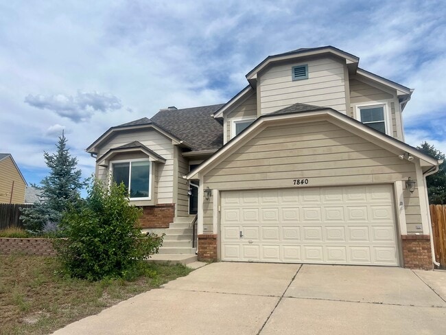 Gorgeous 4 Bedroom Home in Briargate! - Gorgeous 4 Bedroom Home in Briargate!