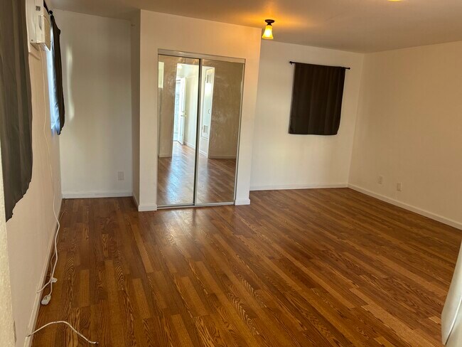 Foto del edificio - 2032-2106 Delaware Ave