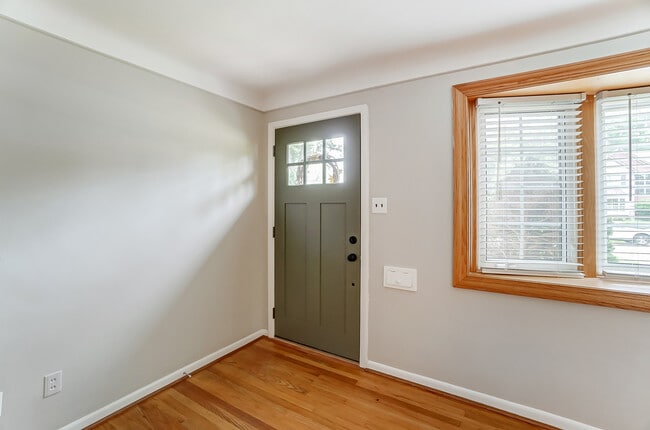 Building Photo - 10404 Birkemeyer Dr