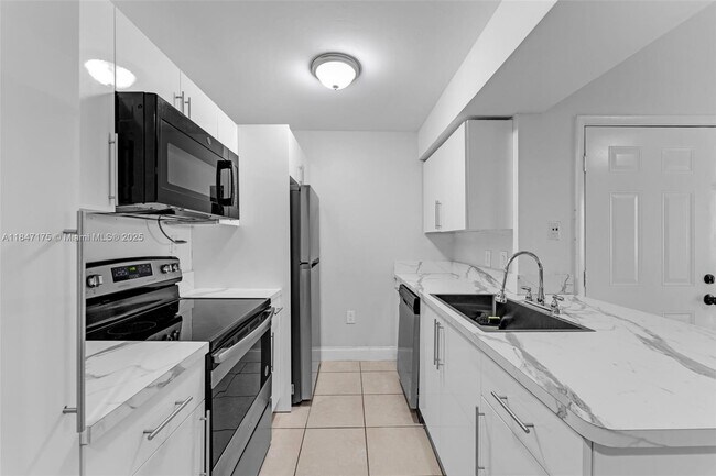 Foto del edificio - 10441 SW 156th Ct