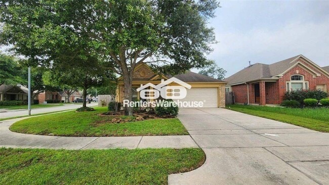 Building Photo - 26107 Lillian Springs