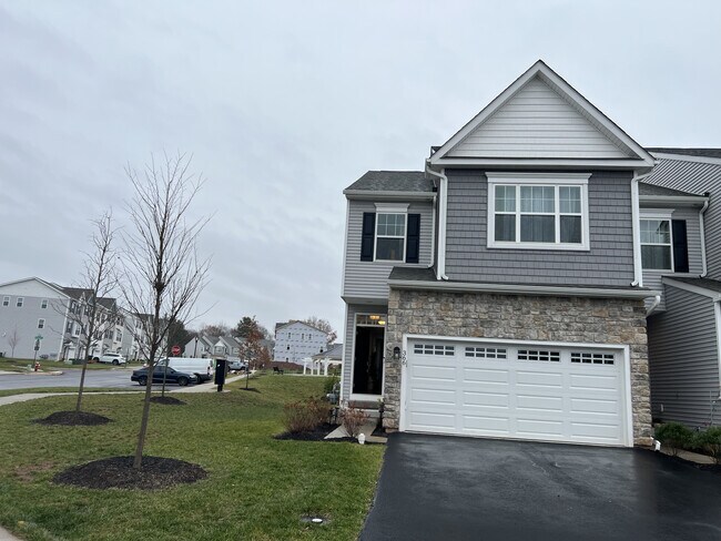 Building Photo - 366 Ridgewood Dr