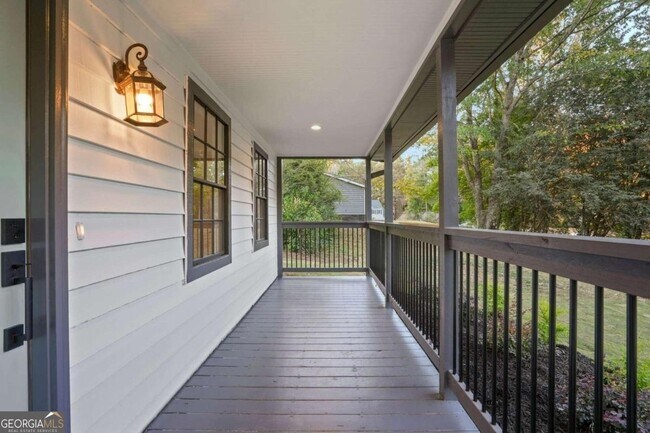 Building Photo - 56 Dempsey Dr