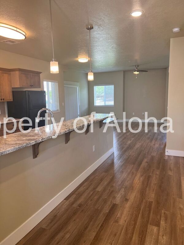 Foto del edificio - 3534 E Grand Forest Dr