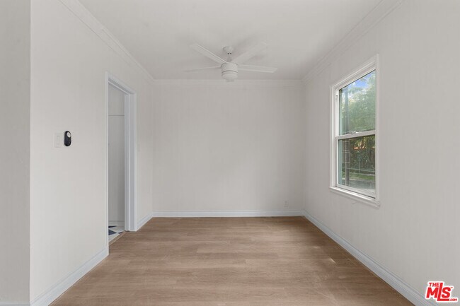 Building Photo - 148 S McCarty Dr