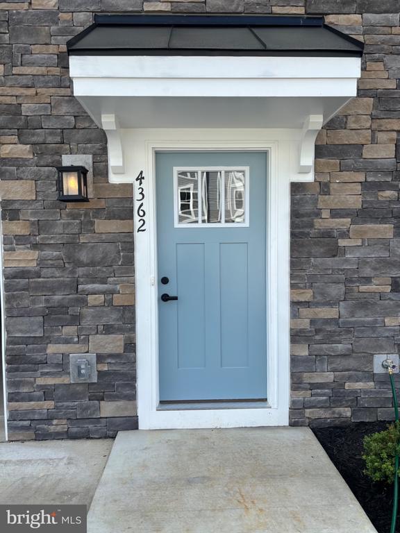 Building Photo - 4362 Southerby Dr