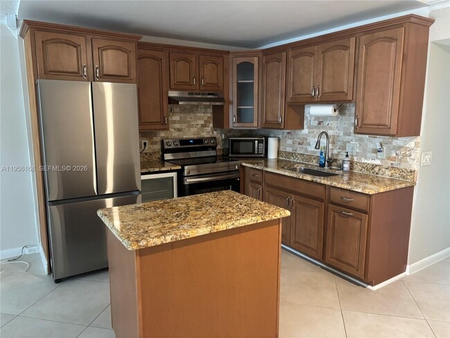 Foto del edificio - 149 Westbury E