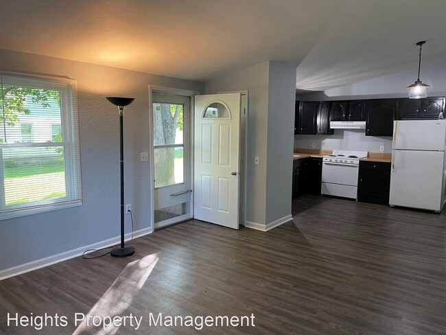 Building Photo - 1 br, 1 bath House - 218 SW Third Street U...