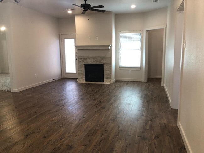 Foto del edificio - 2723 137th St