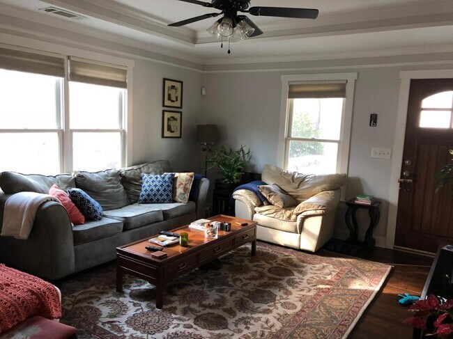 Building Photo - 1823 Braeburn Cir SE