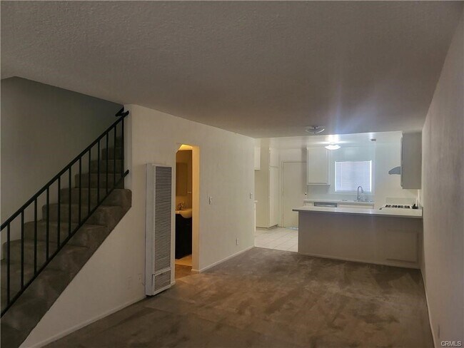 Foto del edificio - 425 E Mission Rd