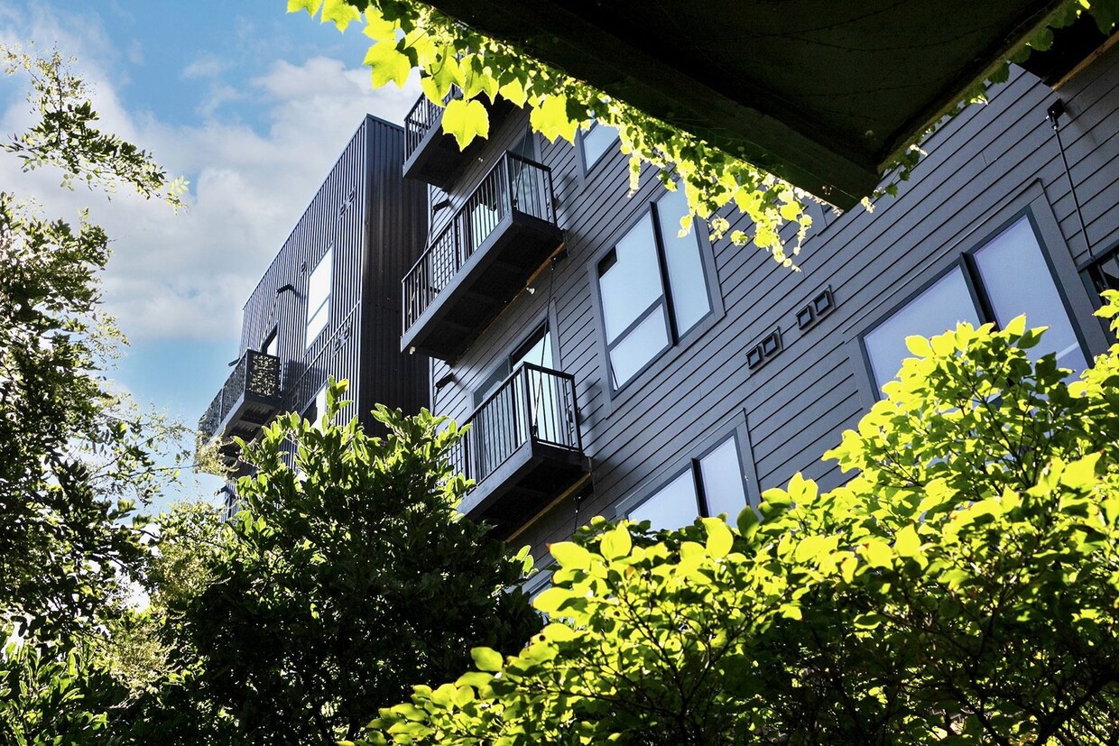 Boho Flats 1440 S 13th St Omaha, NE 68108