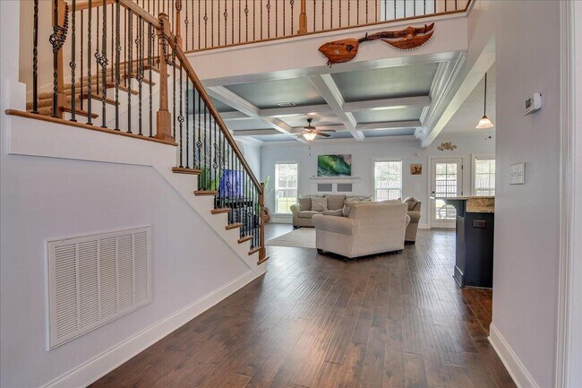 Building Photo - 717 Herrington Dr