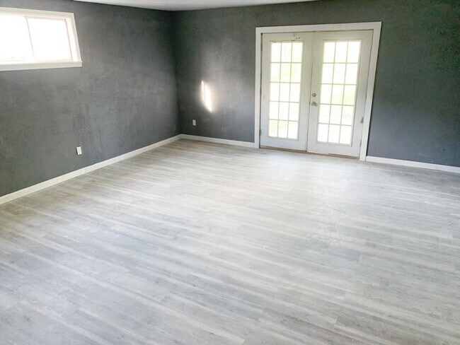 Foto del edificio - Gorgeous all renovated Home in Groves, TX!.