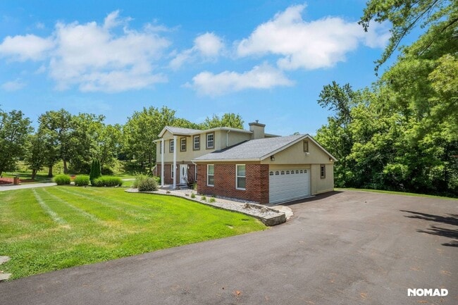 Building Photo - Spacious 4BR House in Town & Country, Ches...