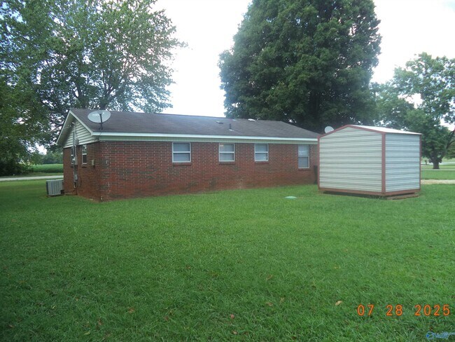 Foto del edificio - 302 Joe Quick Rd