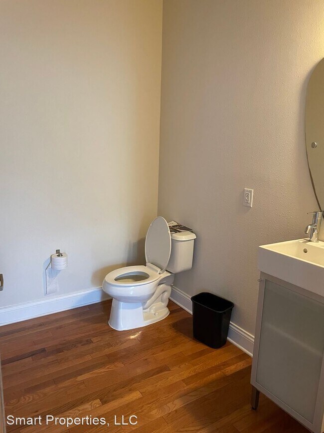 Building Photo - 1 br, 1 bath House - 205 Traders Alley