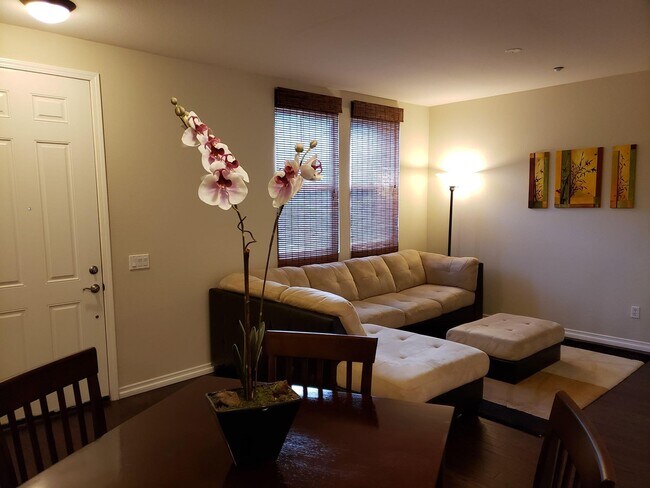 Foto del edificio - 869 Compass Way