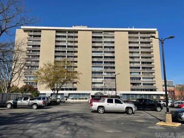Foto principal - 700 E 9th St